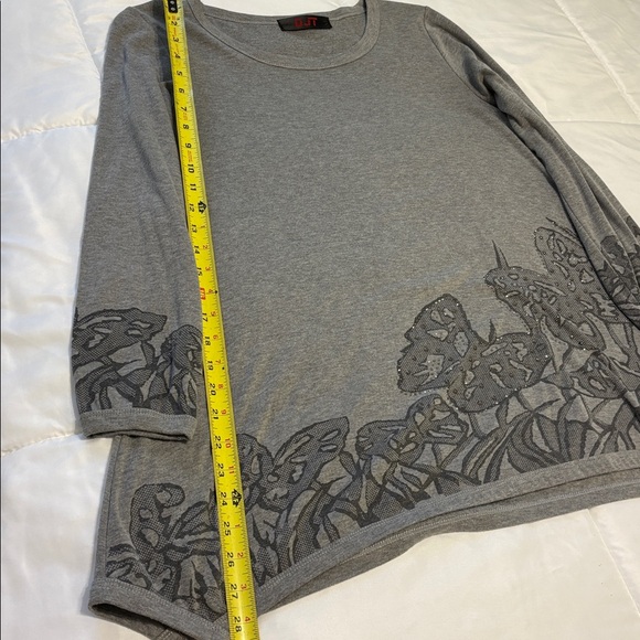 Gray Embellished Women's Top - Picture 3 of 6